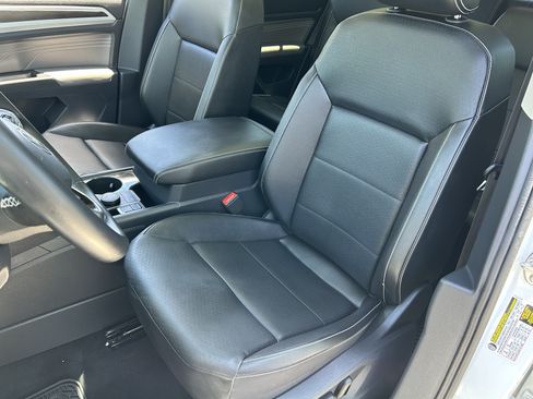 Used 2023 Volkswagen Atlas SE AWD/4WD image 18