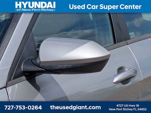 Used 2023 Hyundai Elantra SE w/ Cargo Package FWD image 11