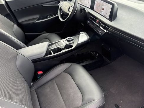 Certified 2024 Kia EV6 Light RWD image 20