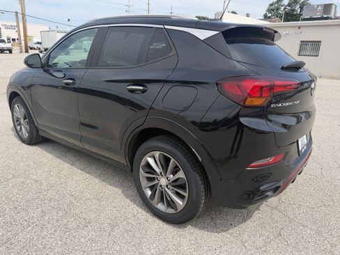 Used 2021 Buick Encore GX Select w/ Sport Touring Package FWD image 5