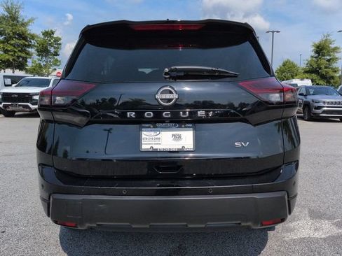 Used 2024 Nissan Rogue SV FWD image 5