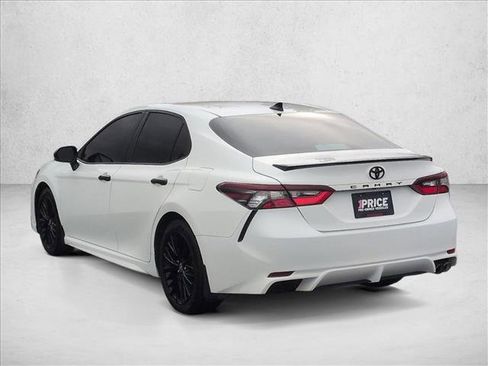 Used 2021 Toyota Camry SE w/ Carpet Mat Package (TMS) image 8