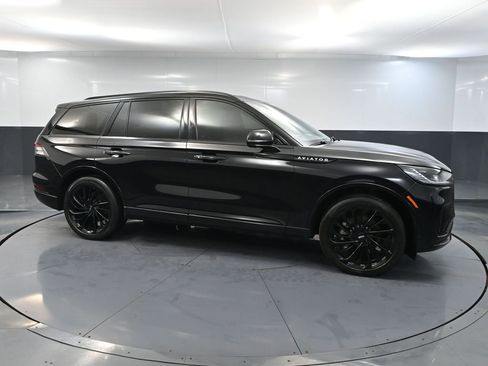 Used 2025 Lincoln Aviator Reserve w/ Jet Appearance Package AWD/4WD image 4