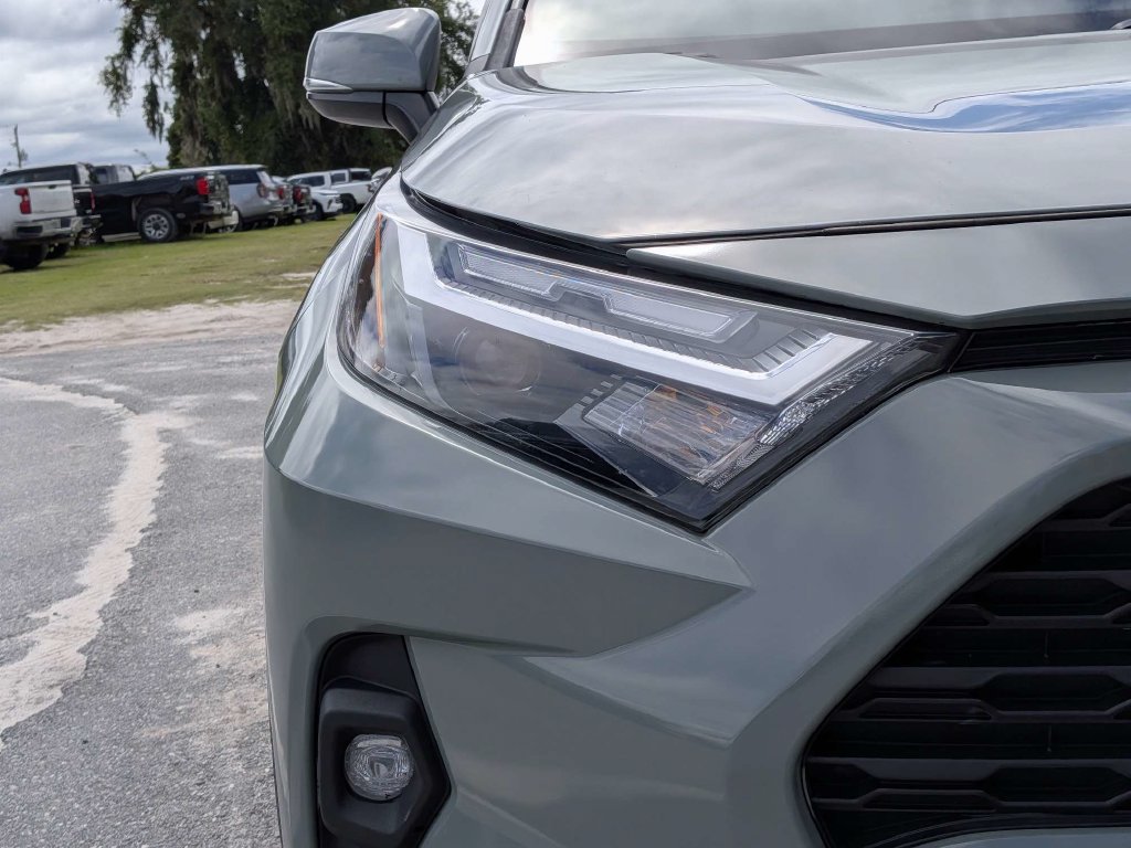 Used 2023 Toyota RAV4 XLE Premium FWD image 9