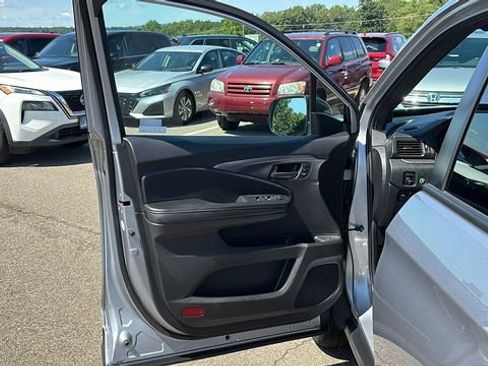 Used 2023 Honda Passport EX-L image 8