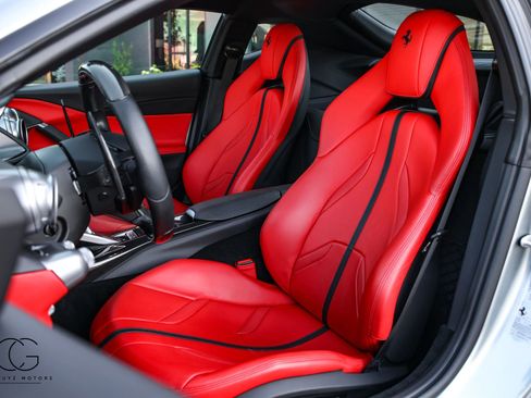 Used 2019 Ferrari 812 Superfast RWD image 37
