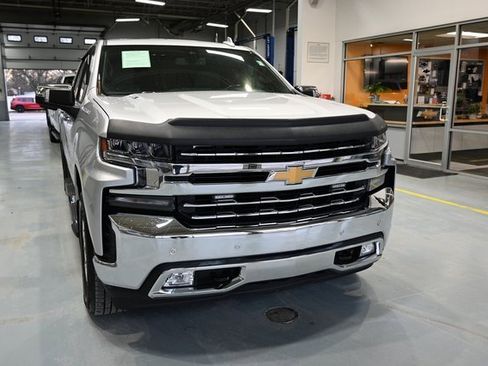 Used 2020 Chevrolet Silverado 1500 LTZ w/ LTZ Premium Package image 3