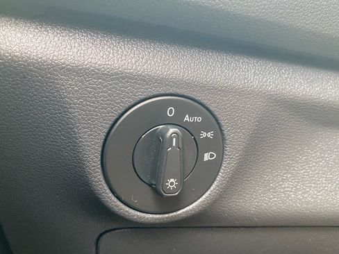 Used 2019 Volkswagen Jetta S w/ Driver Assistance Package image 21