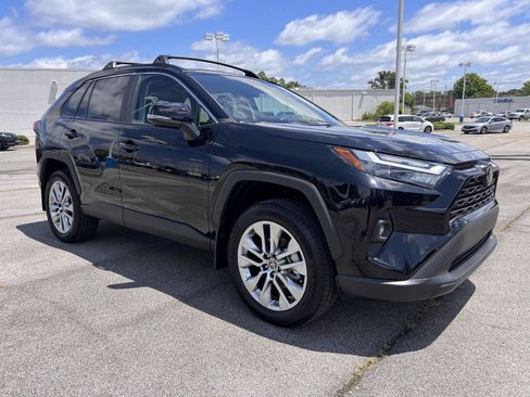 Used 2025 Toyota RAV4 XLE Premium w/ Weather Package FWD image 37