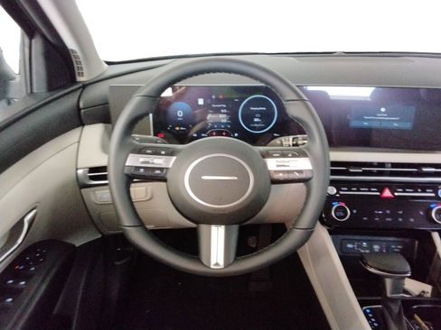 New 2025 Hyundai Tucson SEL image 12