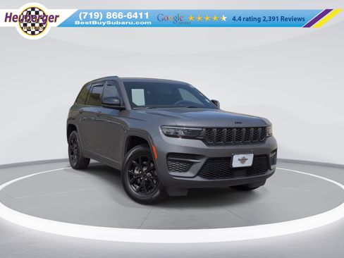 Used 2025 Jeep Grand Cherokee Altitude AWD/4WD image 1