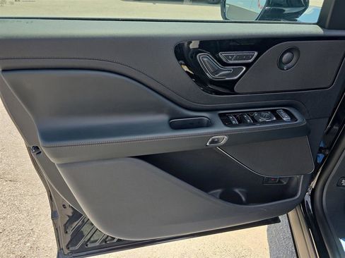 New 2025 Lincoln Aviator 2WD w/ Equipment Group 101A image 16