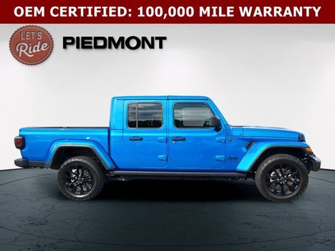 Used 2024 Jeep Gladiator Sport AWD/4WD image 4