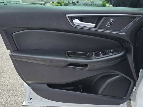 Used 2020 Ford Edge SE AWD/4WD image 7