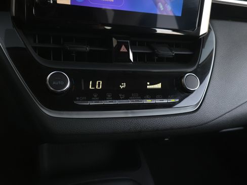 Used 2023 Toyota Corolla LE image 16