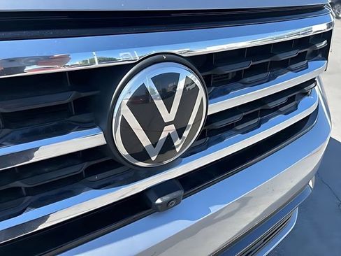 Used 2023 Volkswagen Atlas Cross Sport SEL Premium R-Line AWD/4WD image 9