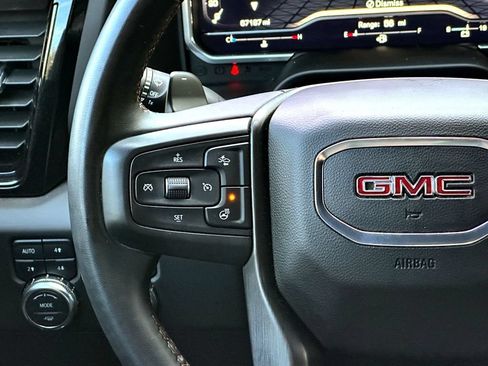 Used 2024 GMC Sierra 1500 AT4 w/ Technology Package AWD/4WD image 17