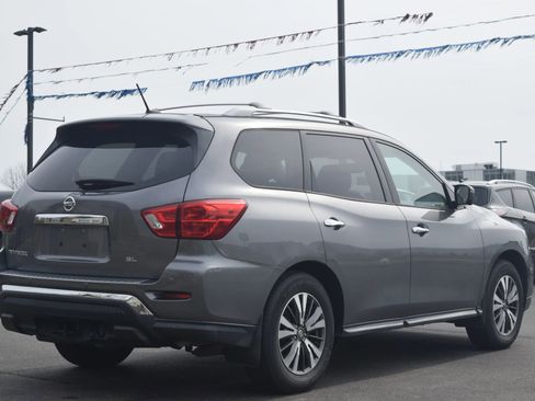 Used 2017 Nissan Pathfinder SL w/ SL Premium Package image 3