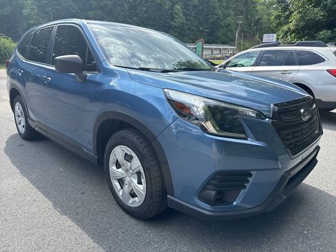 Used 2022 Subaru Forester AWD/4WD image 7