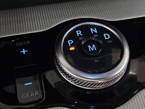 Used 2025 Ford Expedition Active AWD/4WD image 19