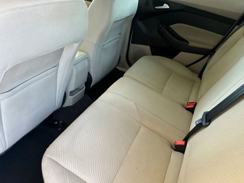 Used 2017 Ford Focus Base image 13