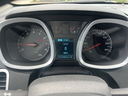 Used 2017 Chevrolet Equinox LS FWD image 12