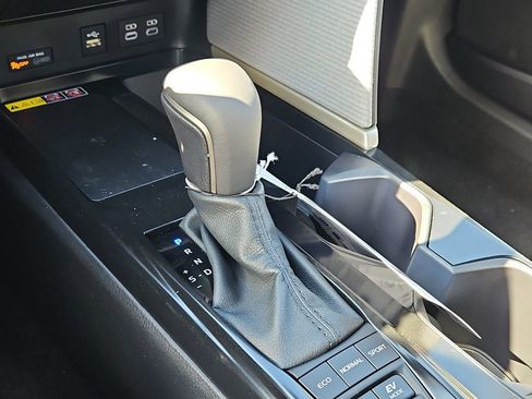 New 2026 Toyota Camry Hybrid image 17