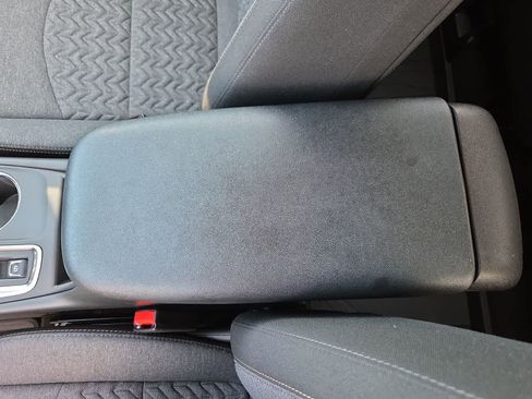 Used 2024 Chevrolet Equinox LT w/ LPO, Floor Liner Package FWD image 20