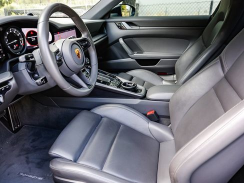 Used 2021 Porsche 911 Carrera S image 18