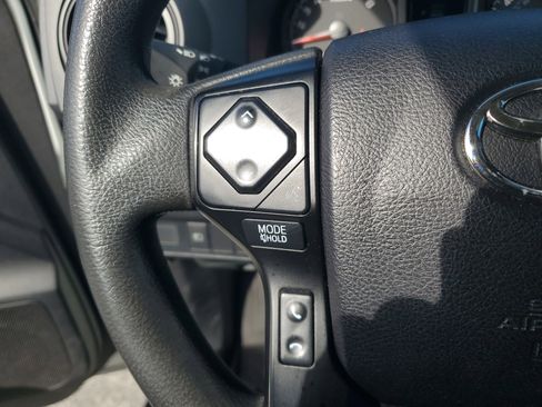 Used 2022 Toyota Tacoma SR image 15