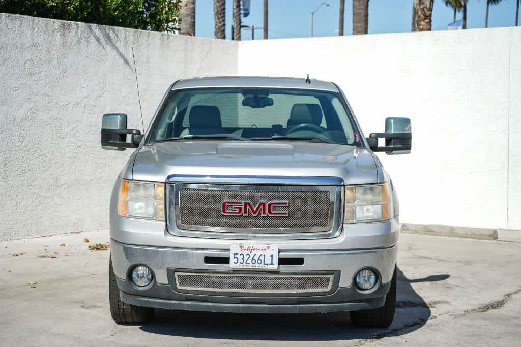 Used 2010 GMC Sierra 1500 SLT w/ Max Trailering Pack RWD image 2