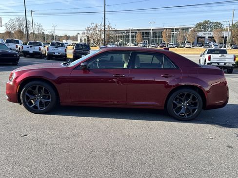Used 2021 Chrysler 300 Touring w/ Sport Appearance Package image 4