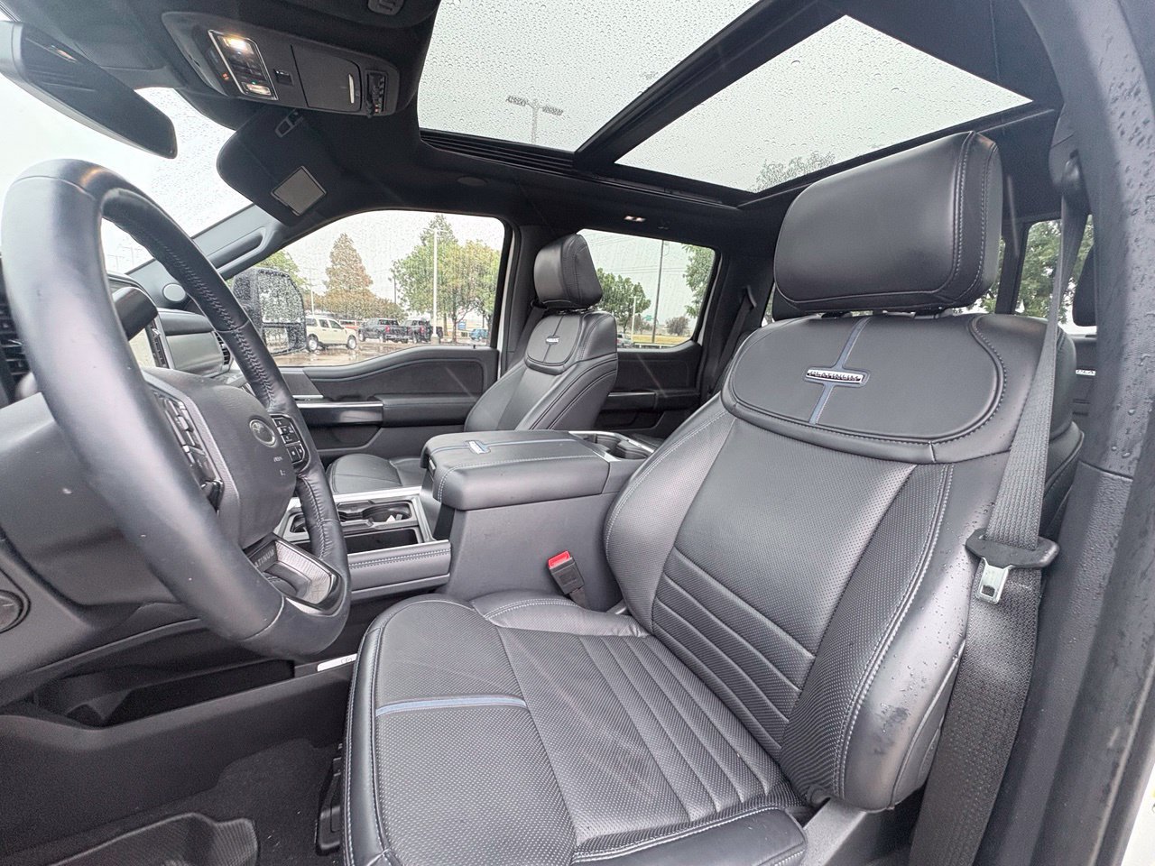 Used 2025 Ford F250 Platinum w/ FX4 Off-Road Package AWD/4WD image 6