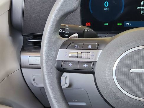 Used 2024 Hyundai Kona SE FWD image 29