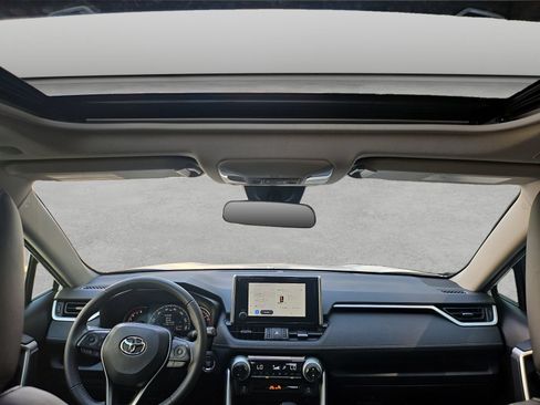 Used 2025 Toyota RAV4 XLE Premium FWD image 39