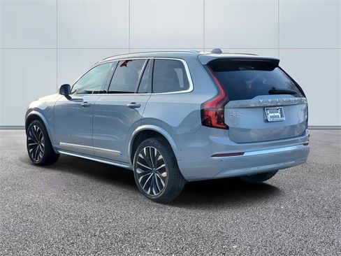 Used 2025 Volvo XC90 B6 Plus image 6
