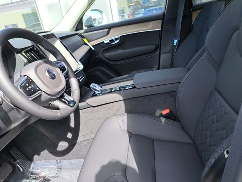 New 2026 Volvo XC90 B6 Plus w/ Protection Package Premier image 6