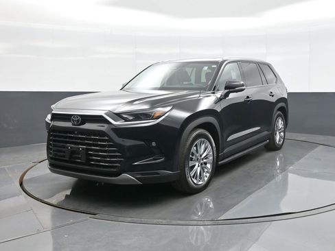 Certified 2026 Toyota Grand Highlander AWD image 5