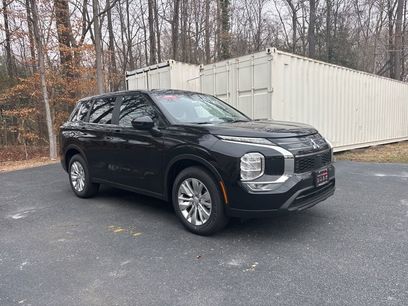 New 2026 Mitsubishi Outlander ES