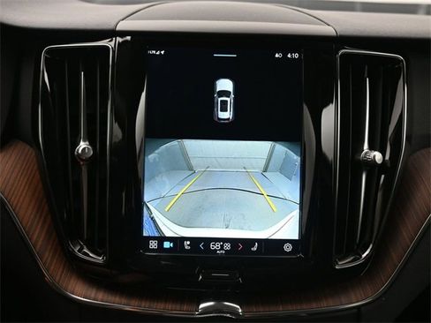 Used 2023 Volvo XC60 B5 Plus w/ Climate Package image 21