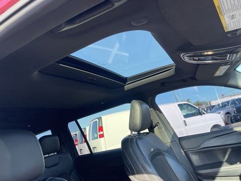 Used 2023 Jeep Grand Cherokee L Altitude image 13