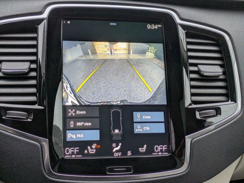 Used 2021 Volvo XC90 T6 Momentum w/ Advanced Package image 21