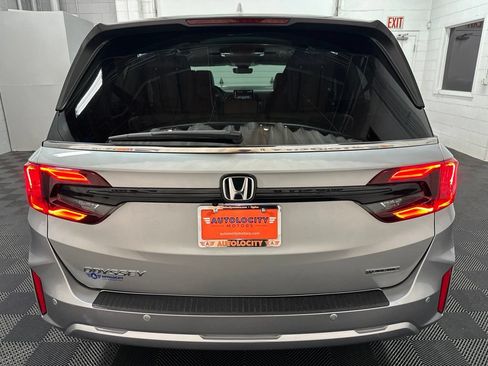 Used 2025 Honda Odyssey Touring image 8