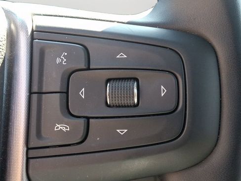 Used 2024 GMC Yukon SLT w/ SLT Premium Package image 24