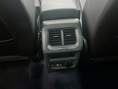 Used 2024 Volkswagen Tiguan Wolfsburg Edition image 28