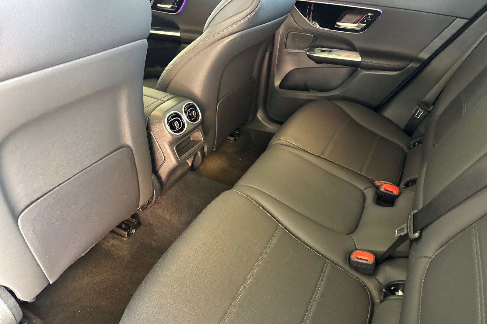 Used 2026 Mercedes-Benz GLC 300 4MATIC image 14