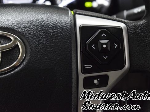 Used 2020 Toyota Tundra SR5 w/ SR5 Convenience Package AWD/4WD image 18