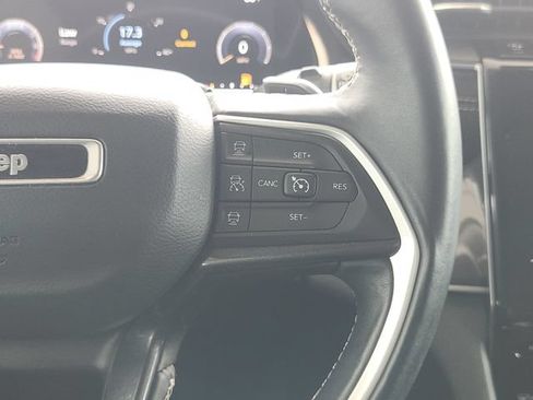 Used 2021 Jeep Grand Cherokee L Laredo w/ Luxury Tech Group I RWD image 29