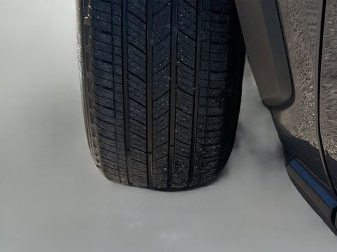 Used 2023 Toyota RAV4 LE image 41