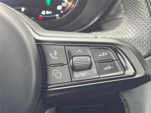 Used 2024 Alfa Romeo Tonale Ti w/ Premium Interior Package image 34